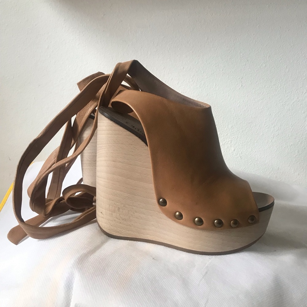 Chloe laced up heels size 8